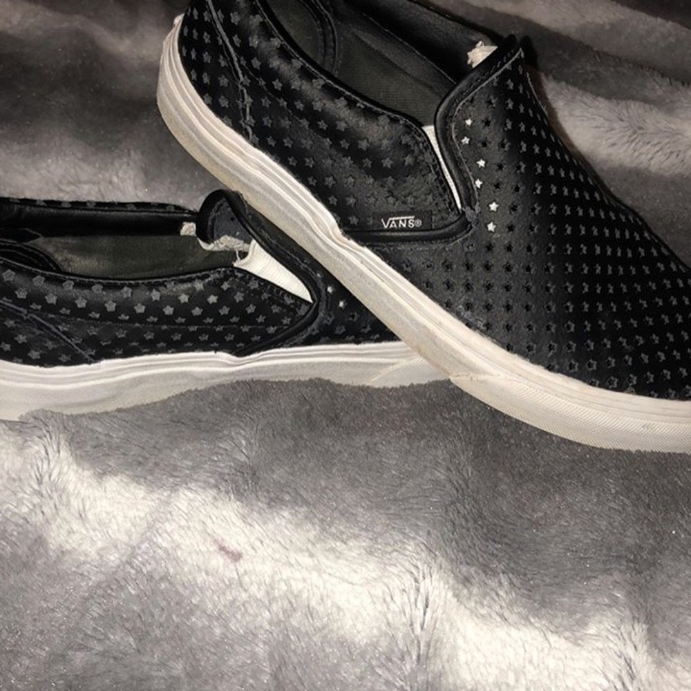 Slip on vans!!!!!!⚡️